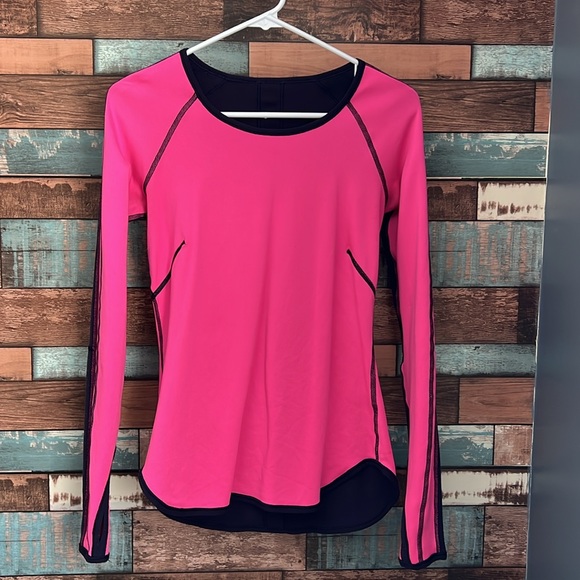Long sleeve, Lululemon reversible running shirt. - Picture 3 of 4